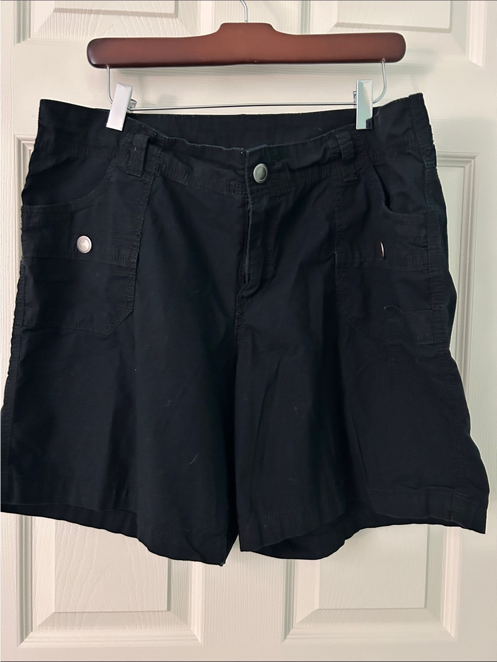 Lane Bryant Black Cargo-Style Bermuda Shorts Like New Sz 16